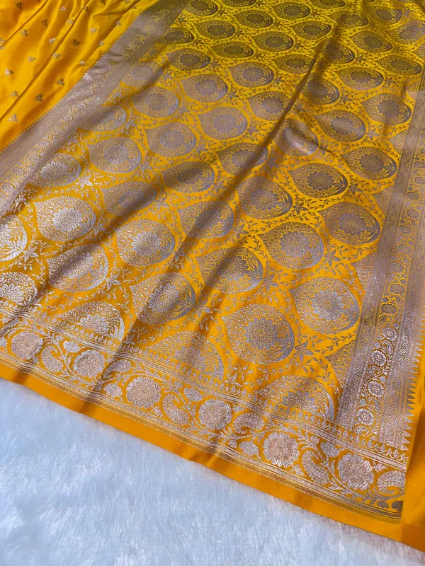 Royalgold_Yellow_Banarasi_Saree_With_Woven_Buti