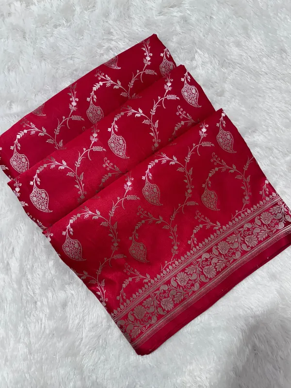 Royal_Maharani_Red_Banarasi_Silk_Saree