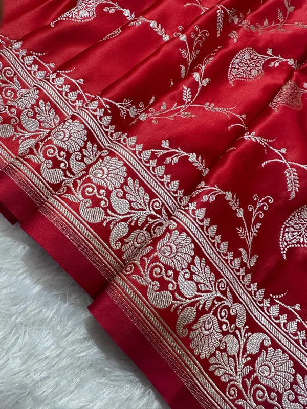 Royal_Maharani_Red_Banarasi_Silk_Saree