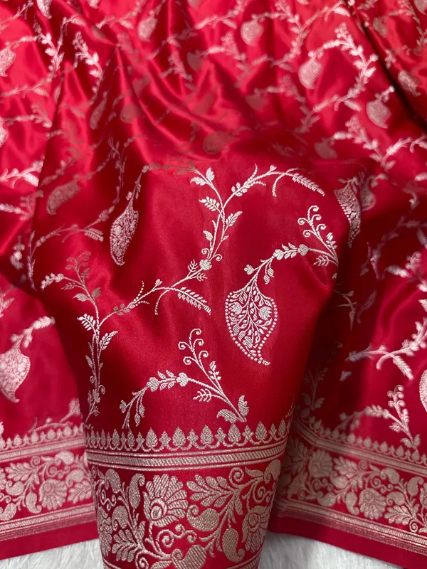 Royal_Maharani_Red_Banarasi_Silk_Saree