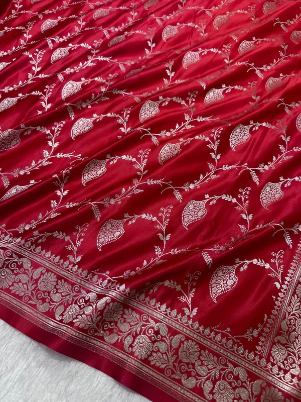 Royal_Maharani_Red_Banarasi_Silk_Saree