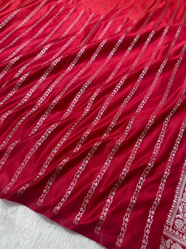 Royal_Maharani_Red_Banarasi_Silk_Saree