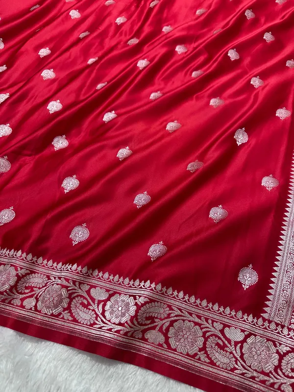 Royal_Maharani_Red_Banarasi_Silk_Saree