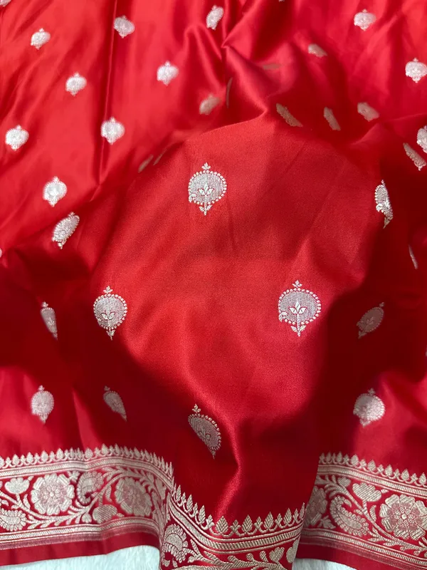 Royal_Maharani_Red_Banarasi_Silk_Saree