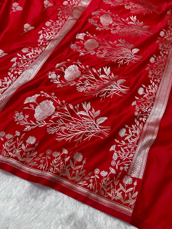 Royal_Maharani_Red_Banarasi_Silk_Saree