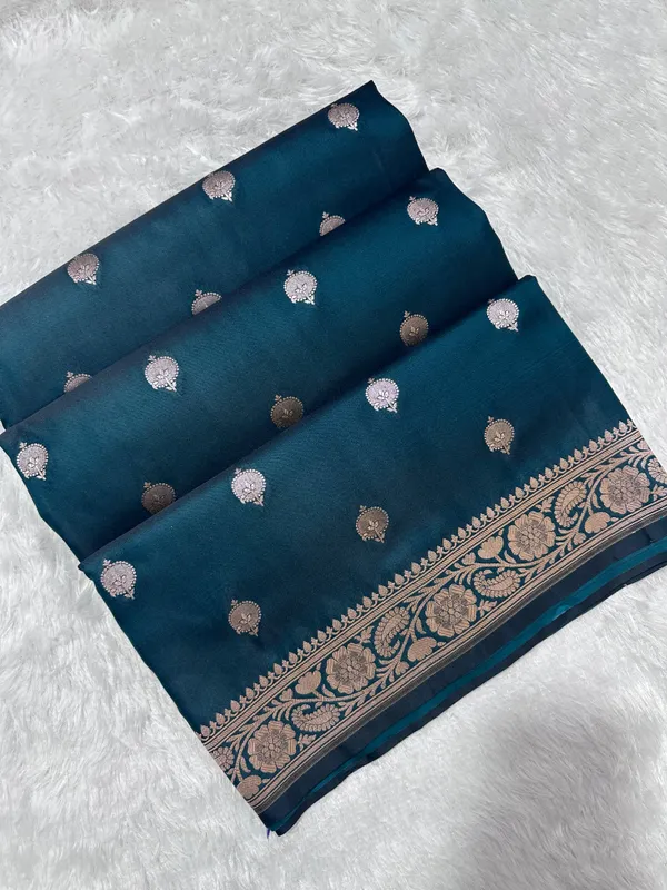 Royal_Ocean_Emerald_Banarasi_Silk_Saree