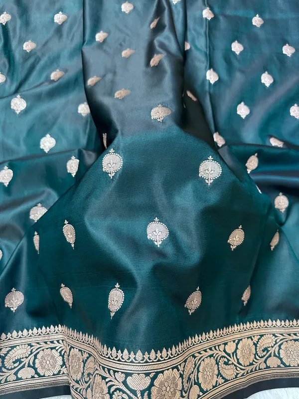 Royal_Ocean_Emerald_Banarasi_Silk_Saree