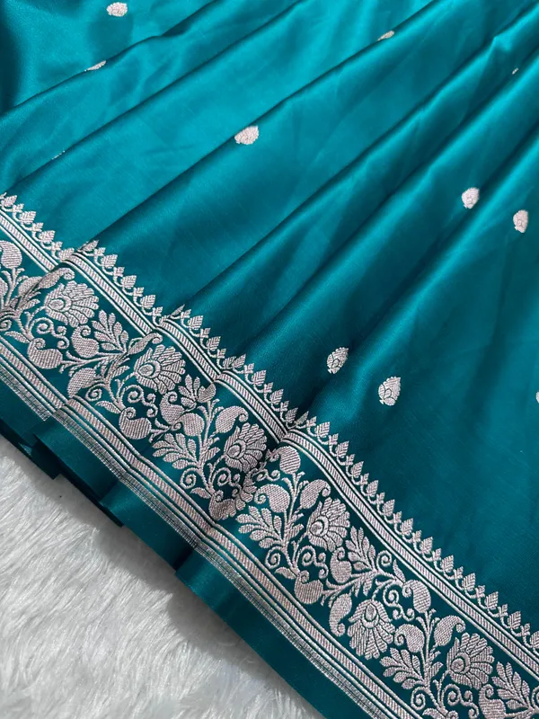 Royal_Ocean_Teal_Banarasi_Silk_Saree