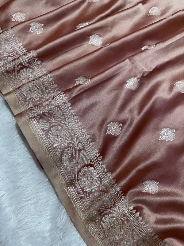 Dusty_Rose_Pink_Banarasi_Silk_Saree