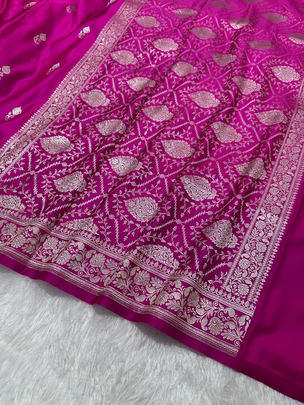 Royal_Magenta_Or_Rani_Pink_Banarasi_Silk_Saree