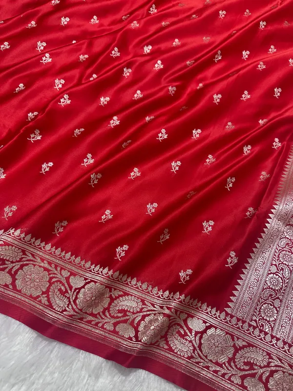Royal_Bridal_Red_Banarasi_Silk_Saree