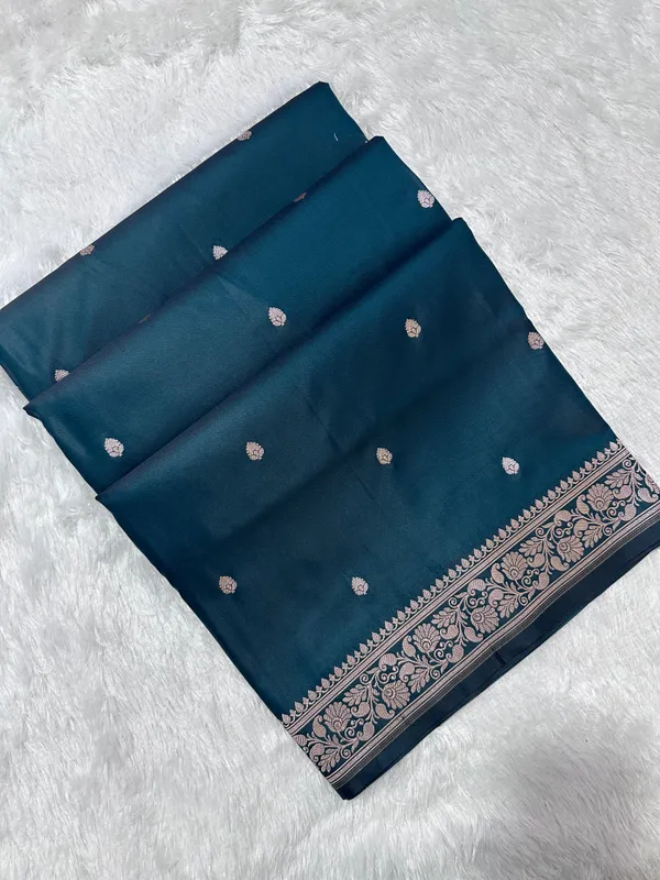 Luxurious_Deep_Teal_Banarasi_Silk_Saree