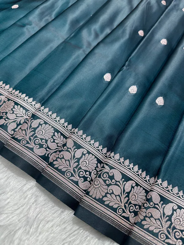 Luxurious_Deep_Teal_Banarasi_Silk_Saree