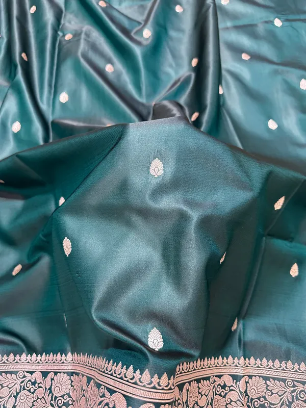 Luxurious_Deep_Teal_Banarasi_Silk_Saree