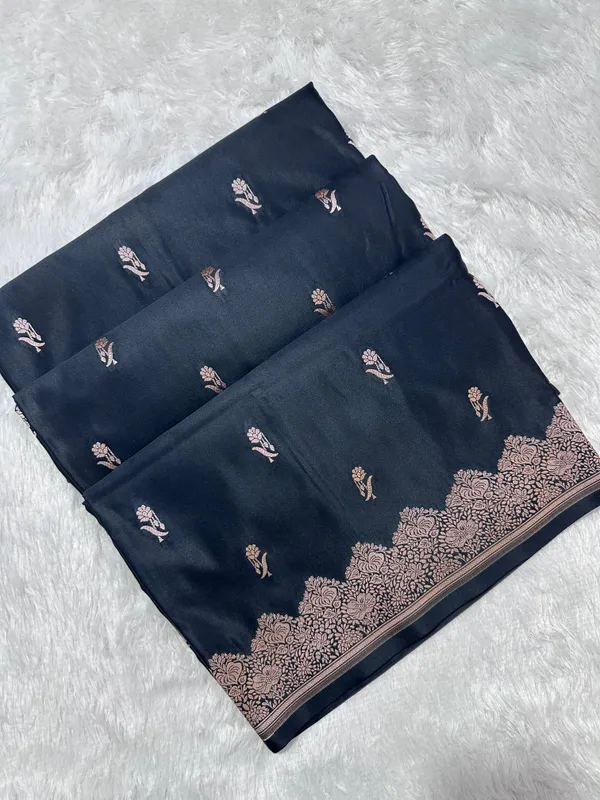 Luxurious_Midnight_Black_Banarasi_Silk_Saree