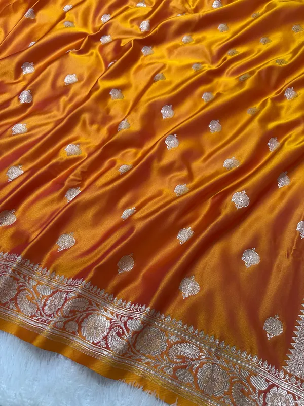 Premium_Mustard_Gold_Banarasi_Silk_Saree_With_Elegant_Double_Zari_Buti_Border