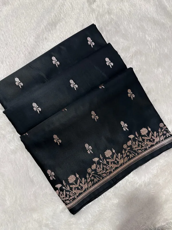 Premium_Black_Banarasi_Silk_Saree_With_Elegant_Double_Zari_Buti_Border