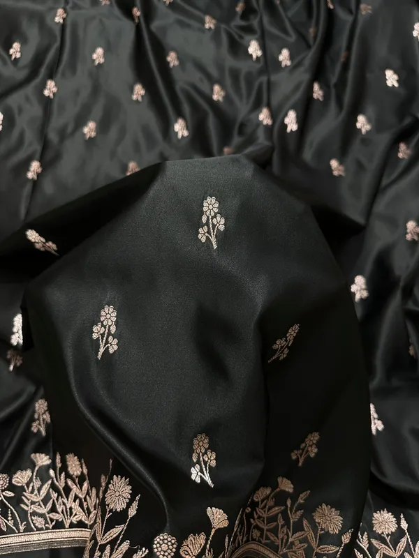 Premium_Black_Banarasi_Silk_Saree_With_Elegant_Double_Zari_Buti_Border