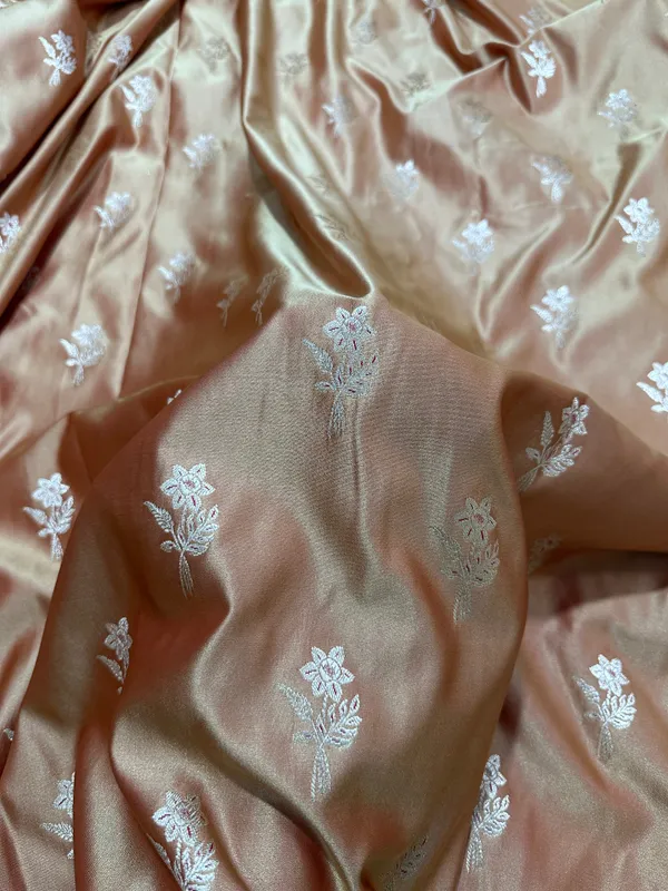 Premium_Dusty_Rose_Banarasi_Silk_Saree_With_Elegant_Double_Zari_Buti_Border
