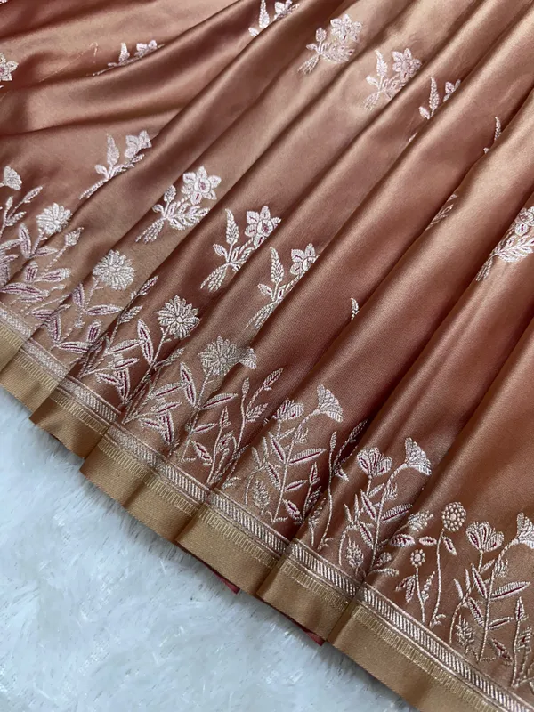 Premium_Dusty_Rose_Banarasi_Silk_Saree_With_Elegant_Double_Zari_Buti_Border