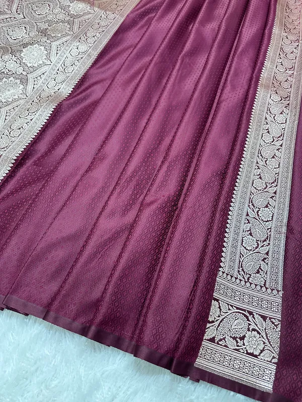 Deep_Wine_Katan_Silk_Banarasi_Saree_With_Heritage_Copper_Zari_Kalka_Bel_Border_And_Sleek_Leaf_Sprigs