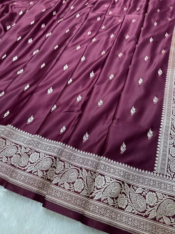 Deep_Wine_Katan_Silk_Banarasi_Saree_With_Heritage_Copper_Zari_Kalka_Bel_Border_And_Sleek_Leaf_Sprigs
