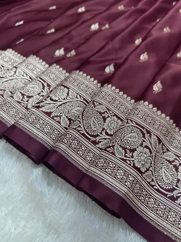 Deep_Wine_Katan_Silk_Banarasi_Saree_With_Heritage_Copper_Zari_Kalka_Bel_Border_And_Sleek_Leaf_Sprigs