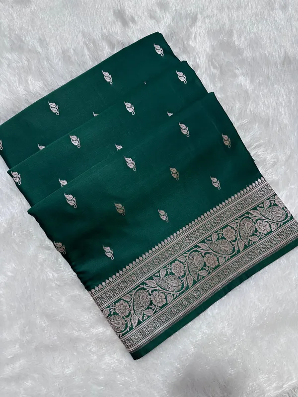 Bottle_Green_Katan_Silk_Banarasi_Saree_With_Heritage_Copper_Zari_Kalka_Bel_Border_And_Sleek_Leaf_Sprigs