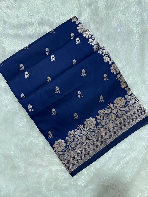 Navy_Blue_Katan_Silk_Banarasi_Saree_With_Classic_Copper_Zari_Arch_Bell_Border_And_Elegant_Floral_Sprigs