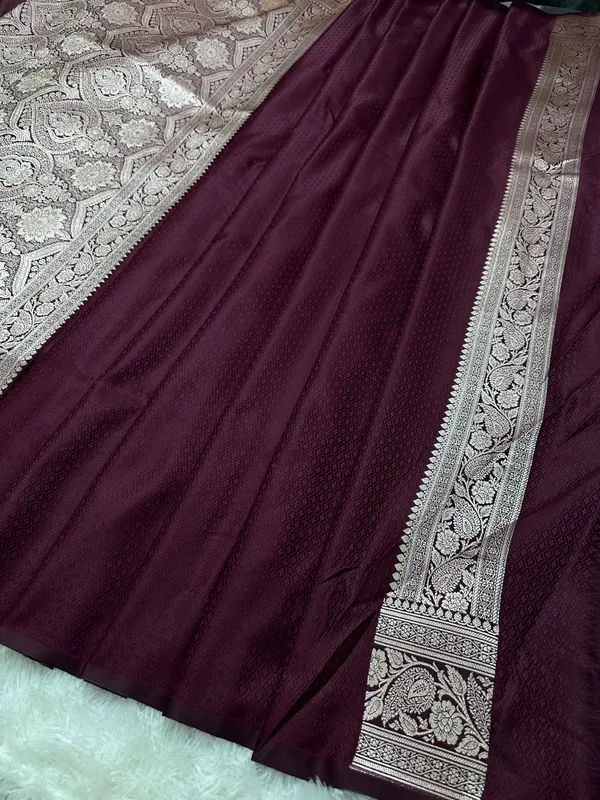 Deep_Plum_Katan_Silk_Banarasi_Saree_With_Heritage_Copper_Zari_Kalka_Bel_Border_And_Intricate_Leaf_Sprigs