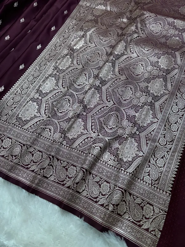 Deep_Plum_Katan_Silk_Banarasi_Saree_With_Heritage_Copper_Zari_Kalka_Bel_Border_And_Intricate_Leaf_Sprigs