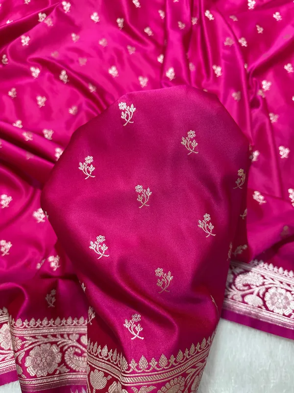 Magenta_Pink_Katan_Silk_Banarasi_Saree_With_Classic_Copper_Zari_Kalka_Bel_Border_And_Delicate_Floral_Sprigs