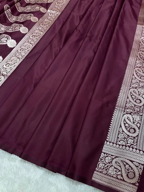 Deep_Wine_Katan_Silk_Banarasi_Saree_With_Traditional_Paisley_Border_And_Shimmering_Copper_Zari_Micro_Butis