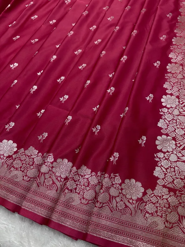 Deep_Cherry_Katan_Silk_Banarasi_Saree_With_Fine_Antique_Copper_Zari_Arch_Bell_Jhallar_Border