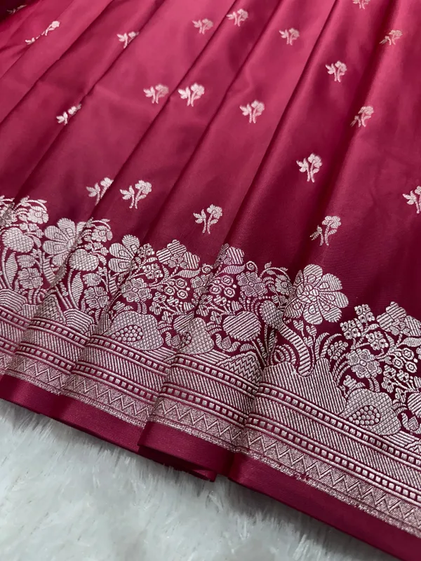 Deep_Cherry_Katan_Silk_Banarasi_Saree_With_Fine_Antique_Copper_Zari_Arch_Bell_Jhallar_Border