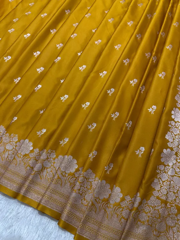Mustard_Yellow_Katan_Silk_Banarasi_Saree_With_Fine_Antique_Copper_Zari_Arch_Bell_Jhallar_Border
