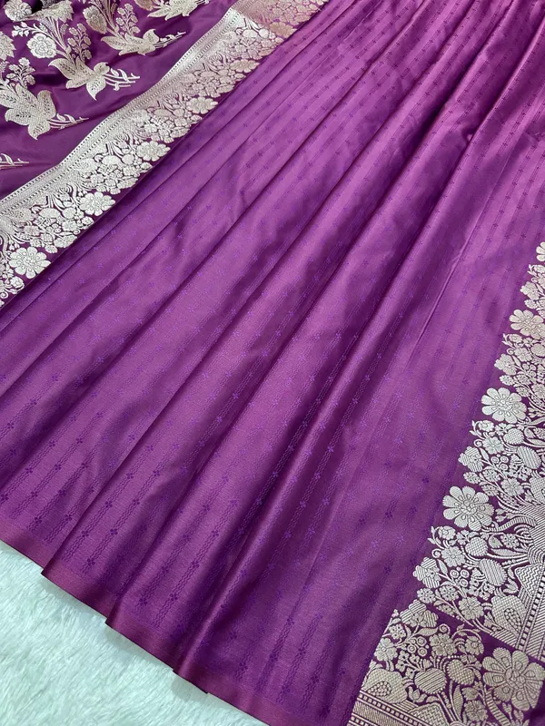Purple_Katan_Silk_Banarasi_Saree_With_Fine_Antique_Copper_Zari_Arch_Bell_Jhallar_Border