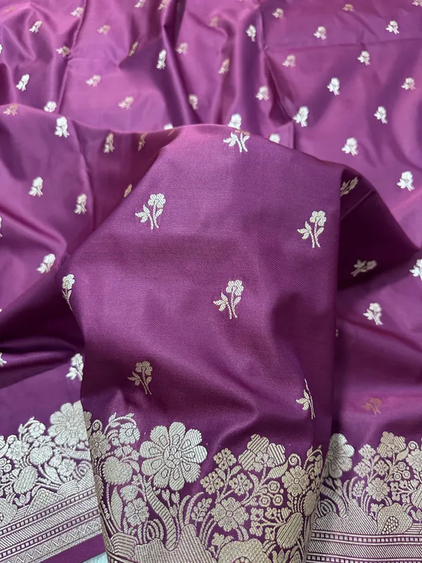 Purple_Katan_Silk_Banarasi_Saree_With_Fine_Antique_Copper_Zari_Arch_Bell_Jhallar_Border