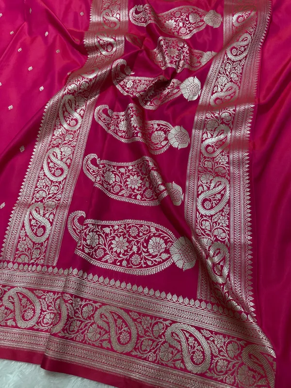 Rose_Pink_Katan_Silk_Banarasi_Saree_With_Fine_Antique_Copper_Zari_Arch_Bell_Jhallar_Border