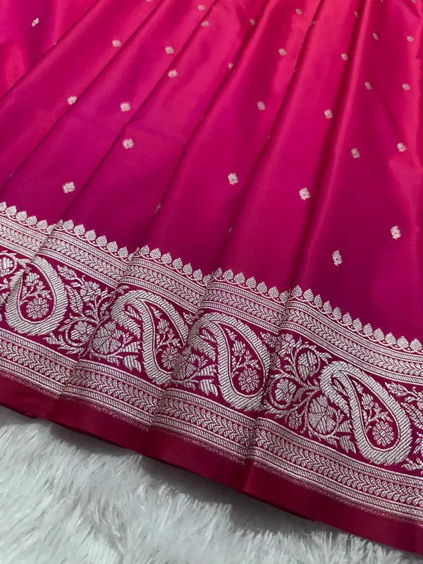 Rose_Pink_Katan_Silk_Banarasi_Saree_With_Fine_Antique_Copper_Zari_Arch_Bell_Jhallar_Border