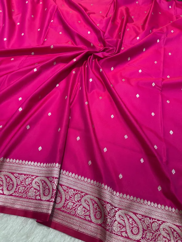 Rose_Pink_Katan_Silk_Banarasi_Saree_With_Fine_Antique_Copper_Zari_Arch_Bell_Jhallar_Border