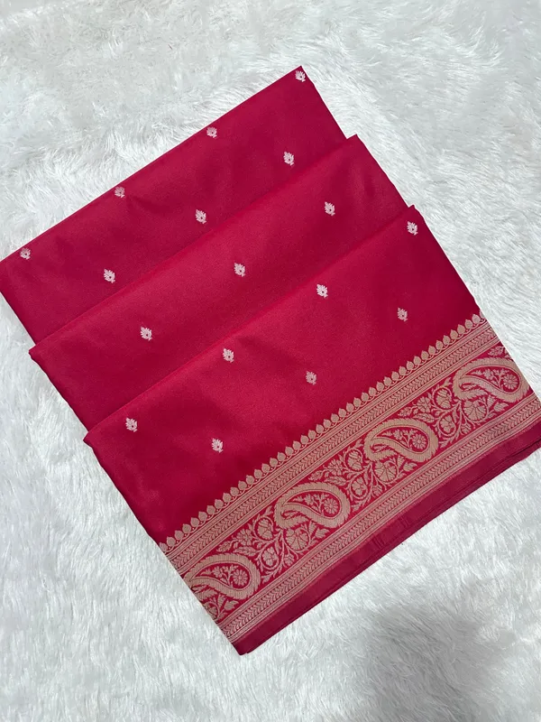 Bridal_Crimson_Red_Katan_Silk_Banarasi_Saree_With_Traditional_Paisley_Border_And_Shimmering_Copper_Zari_Micro_Butis