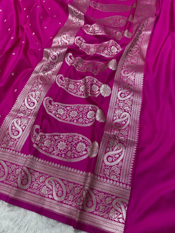 Rose_Pink_Katan_Silk_Banarasi_Saree_With_Traditional_Paisley_Border_And_Shimmering_Copper_Zari_Micro_Butis_Copy