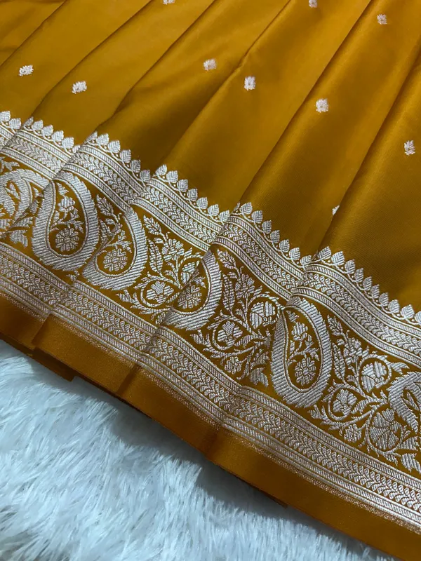 Mustard_Orange_Katan_Silk_Banarasi_Saree_With_Classic_Copper_Zari_Kalka_Bel_Border_And_Sleek_Micro_Butis