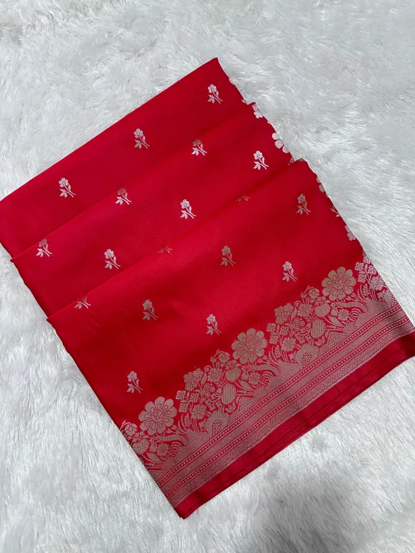 Crimson_Red_Katan_Silk_Banarasi_Saree_With_Fine_Antique_Copper_Zari_Arch_Bell_Jhallar_Border