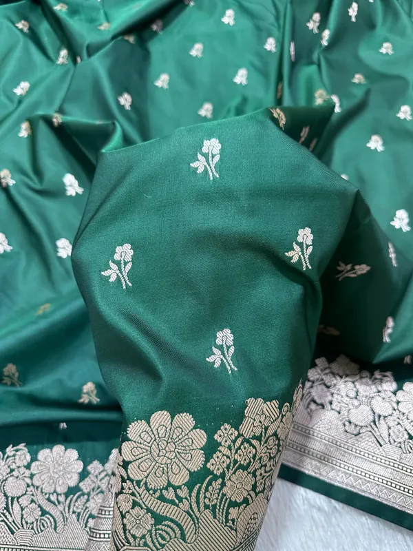 Bottle_Green_Katan_Silk_Banarasi_Saree_With_Fine_Antique_Copper_Zari_Arch_Bell_Jhallar_Border