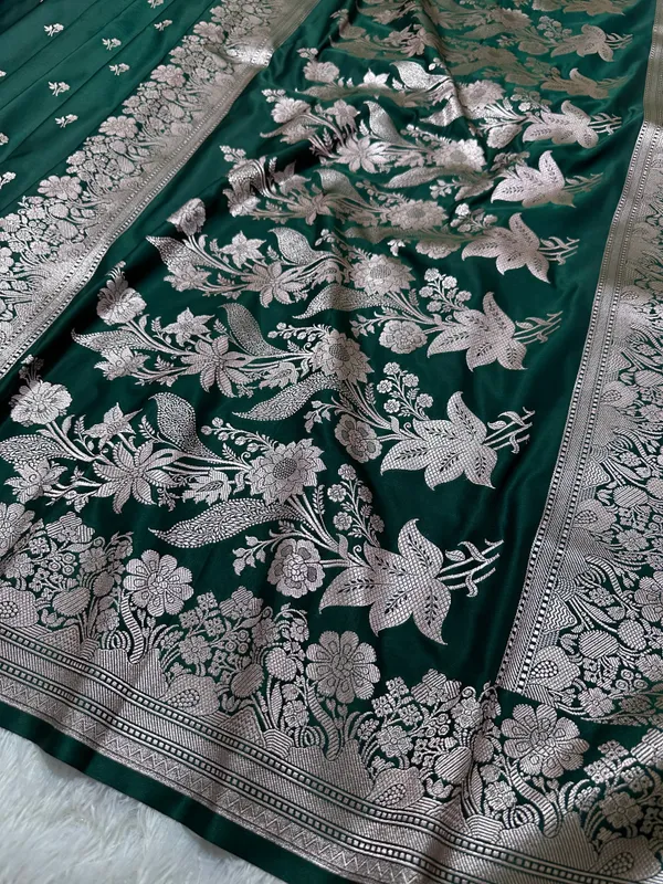 Bottle_Green_Katan_Silk_Banarasi_Saree_With_Fine_Antique_Copper_Zari_Arch_Bell_Jhallar_Border