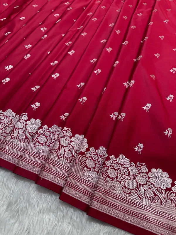 Bridal_Crimson_Red_Katan_Silk_Banarasi_Saree_With_Fine_Antique_Copper_Zari_Arch_Bell_Jhallar_Border