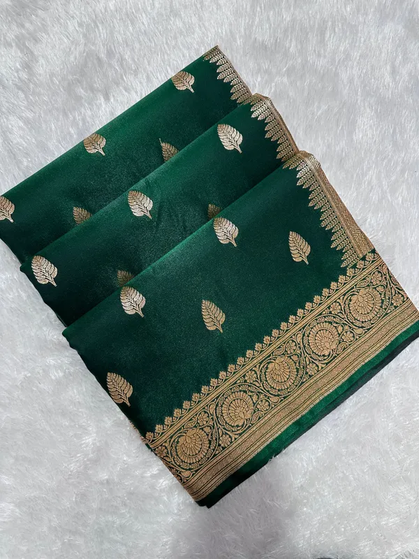 Bottle_Green_Satin_Silk_Banarasi_Saree_With_Royal_Guldasta_Chakra_Border_And_Bold_Gold_Panna_Butis