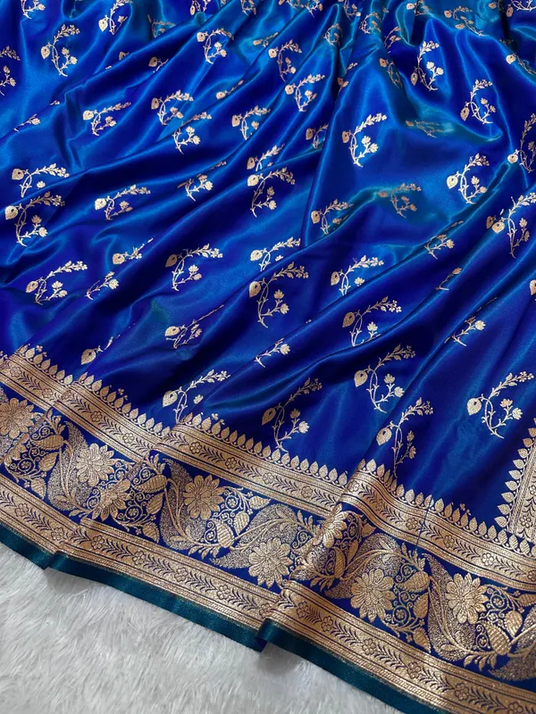 Peacock_Dual_Tone_Satin_Silk_Banarasi_Saree_With_Royal_Guldasta_Chakra_Border_And_Bold_Gold_Panna_Butis_Copy_Copy